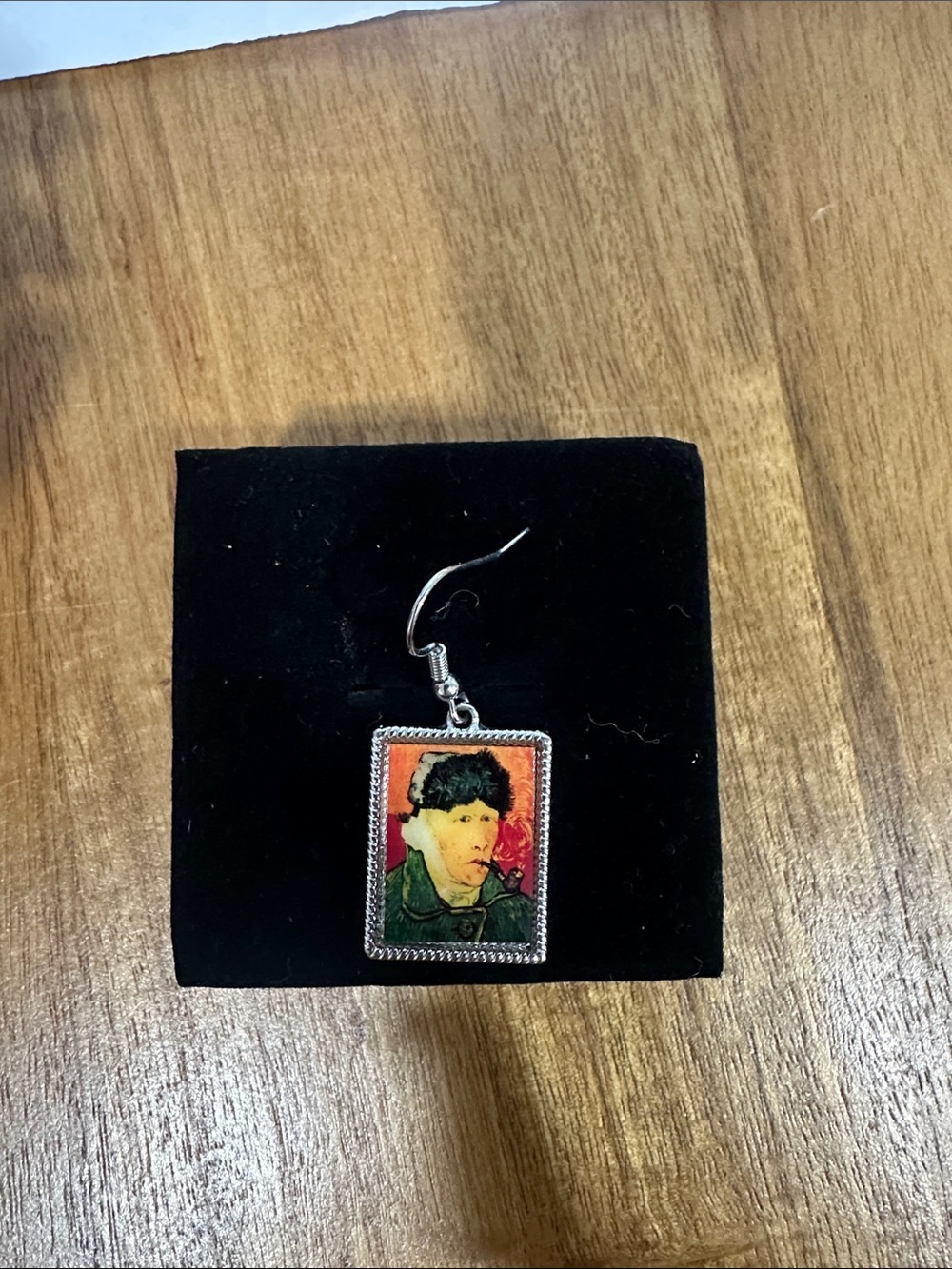 Orphan Vincent van Gogh Portrait Silver-Tone Dangle single Earring